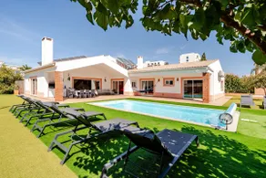 Ponta da Piedade Family House - Image 2