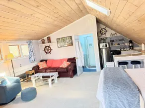 Sunny Private studio amazing deck kayaks & kitchen - Image 2