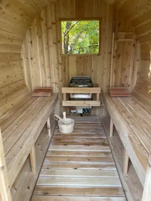 Lakeshore Cottage Retreat - Image 3