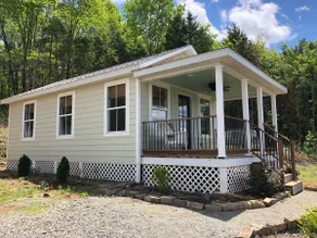 Tiny Home with Big Views - Image 3