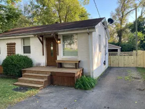 Peaceful 3BR w/ fenced yard - 10 min to Broadway - Image 5