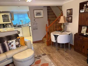 Quiet Retreat with peaceful surroundings, parking - Image 5