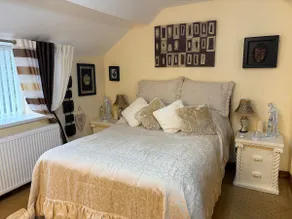 Quiet Retreat with peaceful surroundings, parking - Image 4