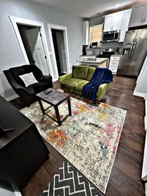 Hidden Gem Near Downtown+Transit+Parking - Image 2