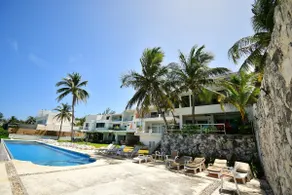 LUXURY RESIDENCE ON THE BEACH - Image 2