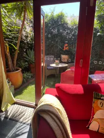 Private, luxe escape just moments from town - Image 4