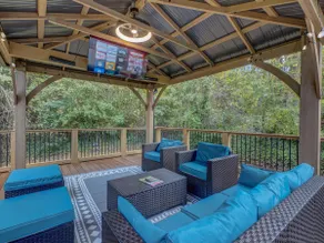 Luxe 5BR Near DPAC | Outdoor Movie, Gazebo & Games - Image 2