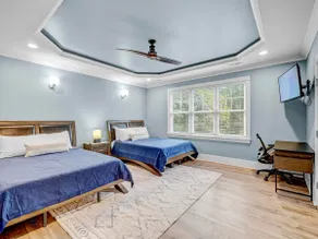 Luxe 5BR Near DPAC | Outdoor Movie, Gazebo & Games - Image 5
