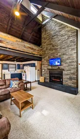 Secluded Cabin Near Ricketts Glen - Image 3