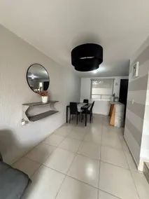 Nice house, close to the airport and industrial area - Image 4
