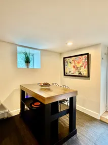 Cozy Garden Suite with EV Charger & Private Entry - Image 5