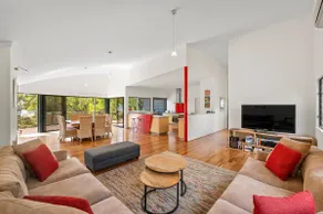 Quindalup Boathouse - Image 2