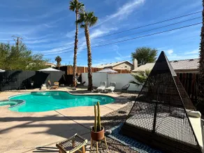Desert Get-Away with Pool and View - Image 2