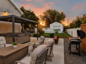 HOT TUB/6BR Home & 3 Bath/Central Location - Image 2