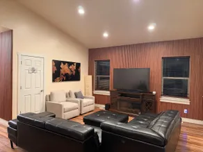 HOT TUB/6BR Home & 3 Bath/Central Location - Image 3