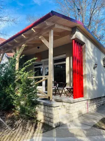 Cottage by the Lake - Image 2