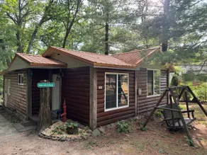 Goose Lake Getaway -Wis Dells/swim/Pontoon boat - Image 2