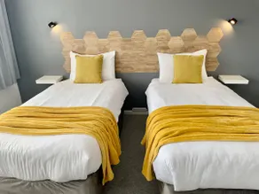 Spacious 5-Bed | Garden, Parking | Nr Station, NEC - Image 3