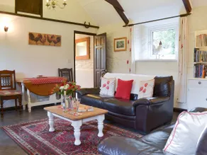 Trenay Barns Cottage - Image 4