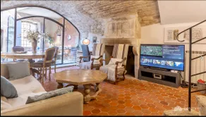 Unique & magical artist's house in the Luberon - Image 5
