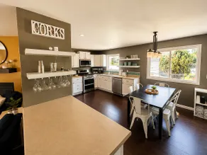 The Goldfinch | Centrally Located Oshkosh Gem - Image 5