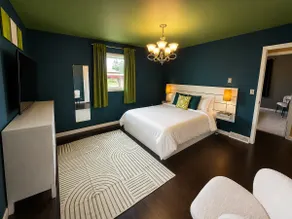 The Goldfinch | Centrally Located Oshkosh Gem - Image 2