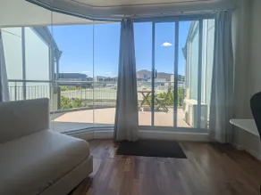 Dana: Central Apartment with Mount Ainslie Views - Image 3