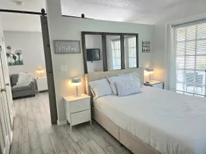 Independent Unique Lake guest house/kayaks/jacuzzy - Image 4