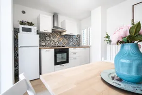 Modern Loft in the Center • Sea and Services Within Walking Distance - Image 5