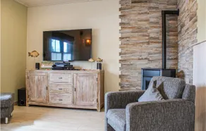 Stunning Apartment In Wiesmoor With Wifi - Image 5