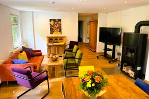 Romantic Cottage by the Manor - Sauna, Fireplace & Lakeland - Image 3