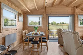 Greengage- Serene Cotswold Log Cabin near Broadway - Image 5