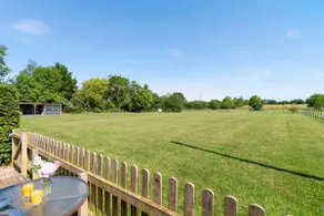Greengage- Serene Cotswold Log Cabin near Broadway - Image 3