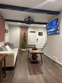 Cozy Farmhouse on Campus - Image 3