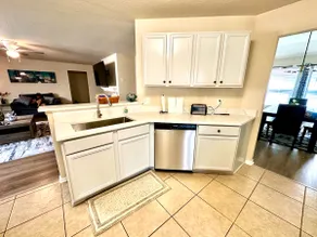 Cozy 3BR/2BA One-Story Home Katy, Energy Corridor - Image 2