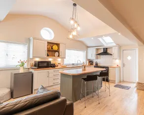 Quiet Self contained Cottage near Delamere Forest - Image 2