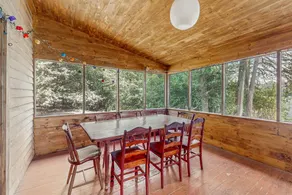 3BR lakefront retreat w/ patio - dogs welcome - Image 4