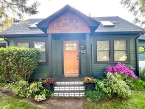 Adeline’s Abode-Modern Hideaway w/ Timeless Charm - Image 4