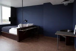 Medium Studio w/ Kitchenette & AC - Image 3