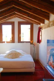 J'Adore - comfy mini-loft with rooftop terrace - Image 3