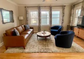 Peaceful Setting & Modern Style - Image 3