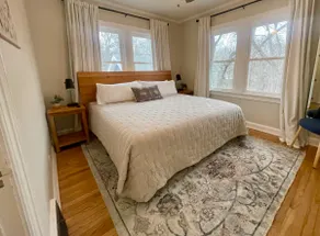 Peaceful Setting & Modern Style - Image 5