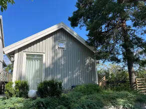 Modern tranquil retreat nestled in nature - Image 3