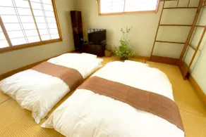 1 minute to the sea and private hot spring | Entire house rental in Omuroyama area | 2-8 people, tatami and BBQ | Tomato Station pick-up (free) - Image 4