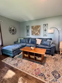 Mississippi River Home / HOT TUB / Sleeps 8 - Image 3