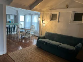 1917 bungalow cozy & convenient to KC attractions - Image 3