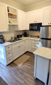 Forest Retreat - Private Parking and Entrance! - Image 5