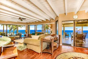 Paradise Bluff Upscale Home w/Endless Ocean Views - Image 5