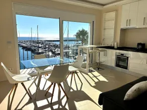 Front Line Penthouse Puerto Banus With Sea Views - Image 3