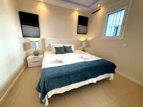 Front Line Penthouse Puerto Banus With Sea Views - Image 5